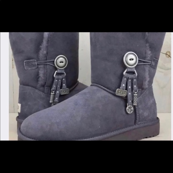 Brand New Azalea Charm UGG Australia Bailey Boots - Picture 6 of 6